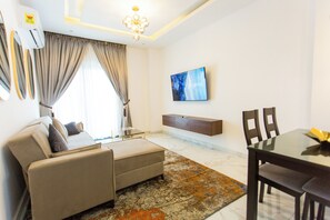 Smart TV - Stylish One Bedroom at Essence (Accra)