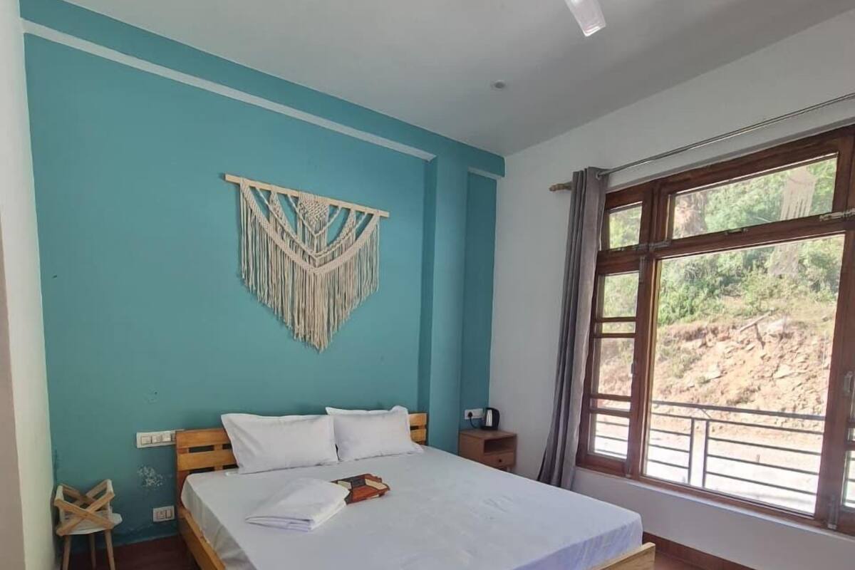 Deluxe Double Room, Mountain View | Free WiFi