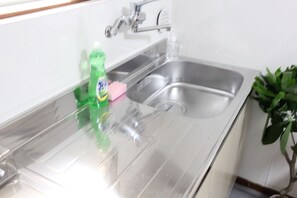 Private kitchen - Step Out to Metro & Local Eats - Nakano-Honmachi Gem (22) (中野区本町)