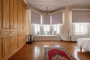 3 chambres, fer et planche à repasser, Wi-Fi, draps fournis