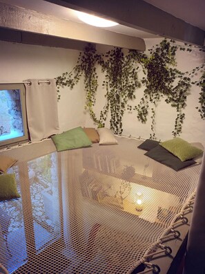 Interior - Charming studio, suspended time, pets welcome (Malaucène)