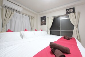 Bed sheets - Step Out to Metro & Local Eats - Nakano-Honmachi Gem (31) (中野区本町)