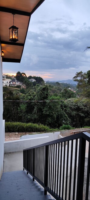 Property grounds - Romantic double room with a view, hot tub, and breakfast. (Campos do Jordão)