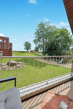 Property grounds - Family bunk - sea view, activity room, playground, balcony, own parking space (Kronsgaard)