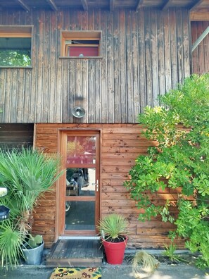 Exterior detail - Wooden house (Andernos-les-Bains)