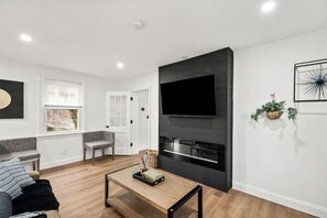 Televisión, chimenea