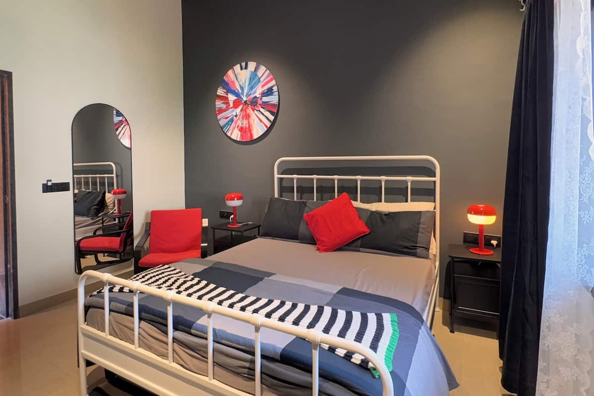 Executive Room | Desk, laptop workspace, free WiFi
