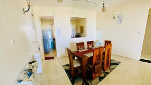 Căn hộ Cao cấp, quang cảnh biển | Khu vực ăn uống tại phòng