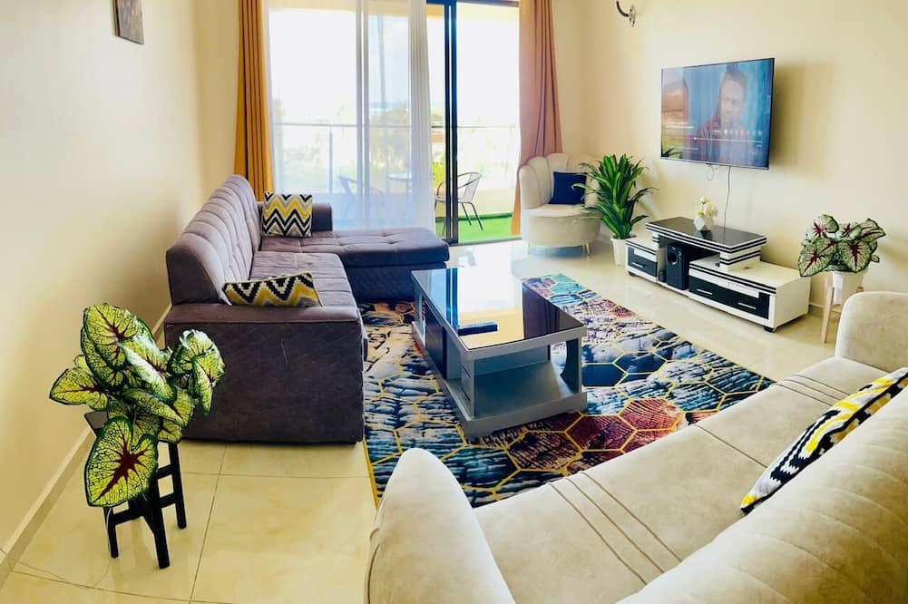 Third Avenue Beach Apartments