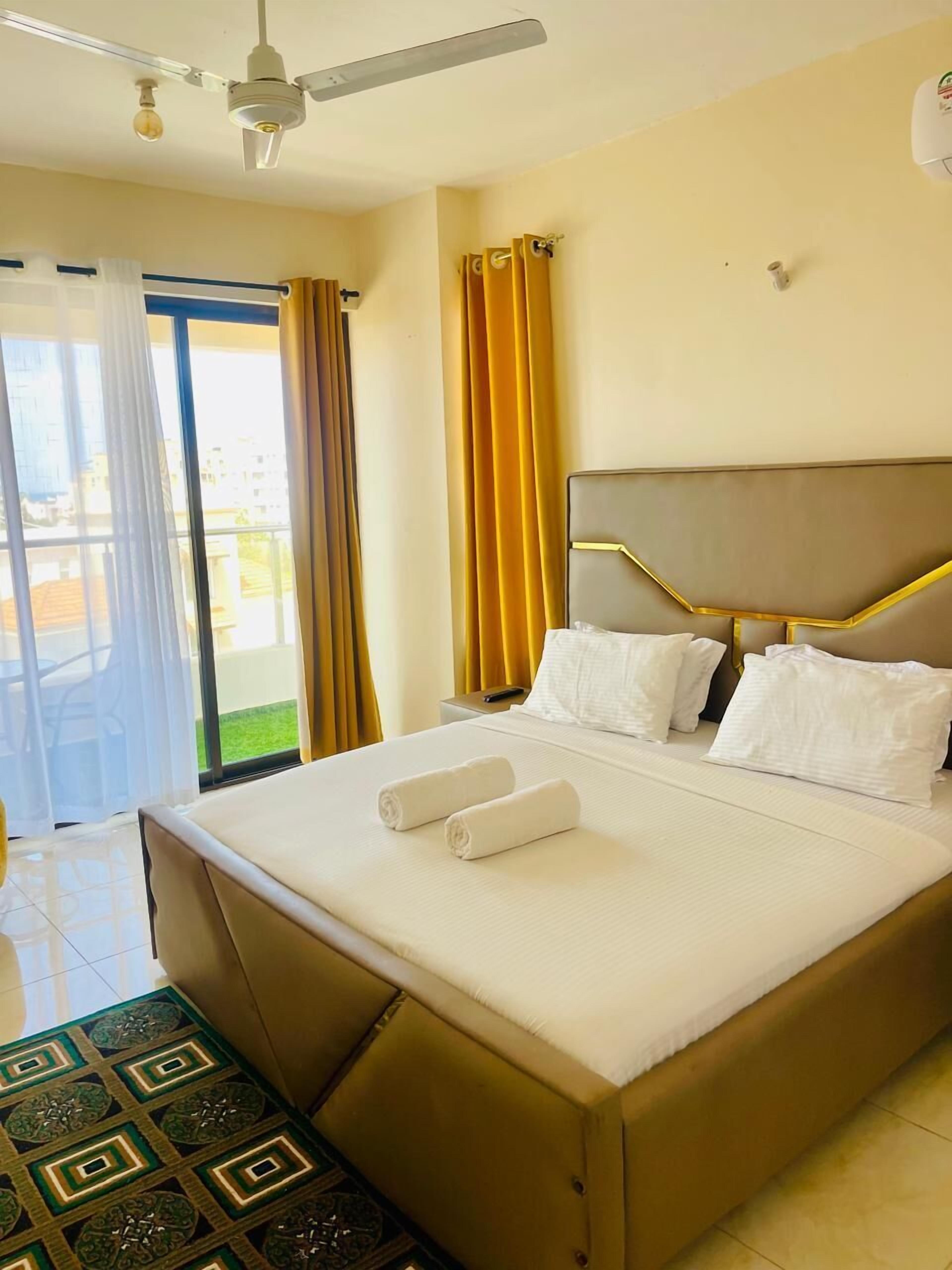 In-room safe, free WiFi