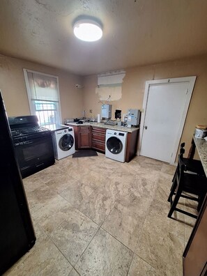 Private kitchen - Cozy 1-bedroom house in perfect Capitol Heights with AC (Capitol Heights)
