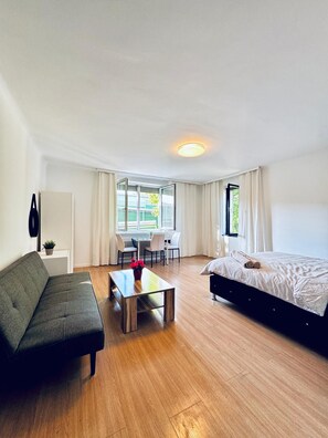 基本公寓 | 熨斗/熨衣板