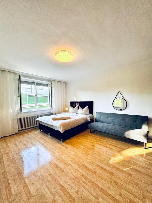 基本公寓 | 熨斗/熨衣板