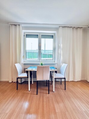 Basic Apartment | Iron/ironing board - Spacious Garden Villa for 16 Guests (Vienna)