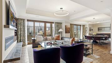 Smart TV, fireplace, offices