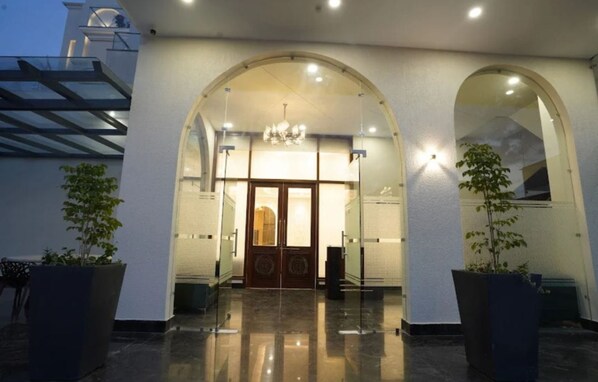 숙박 시설 정면