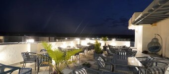 Su Casa Banquets and Hotel