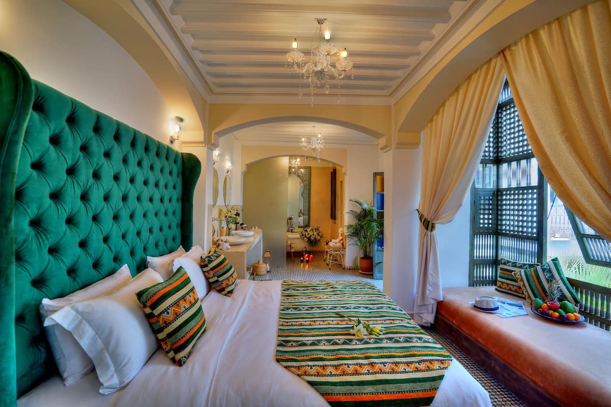 Suite superior, patio | Caja de seguridad en la habitación, insonorización y wifi gratis