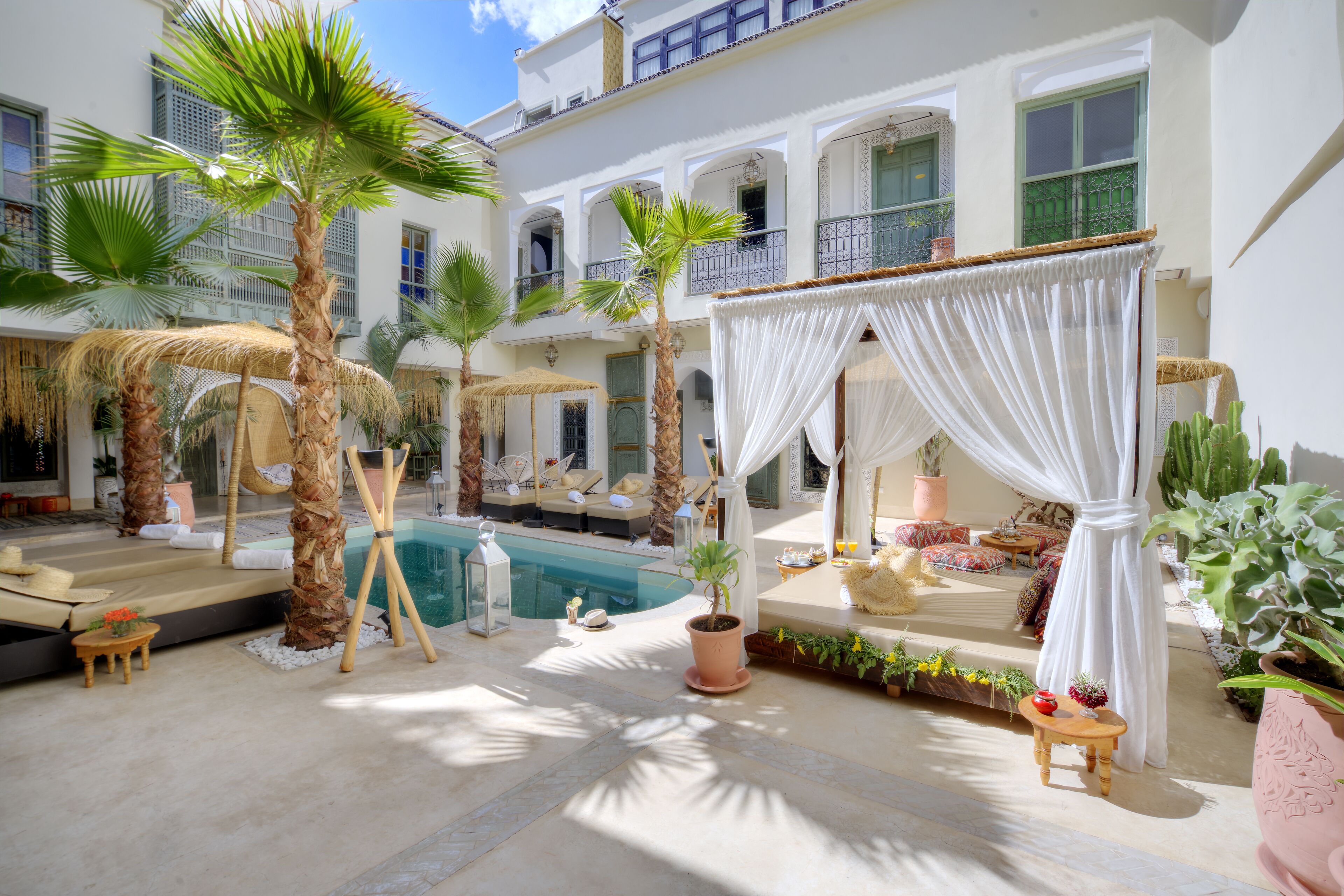 Perincian bahagian luar