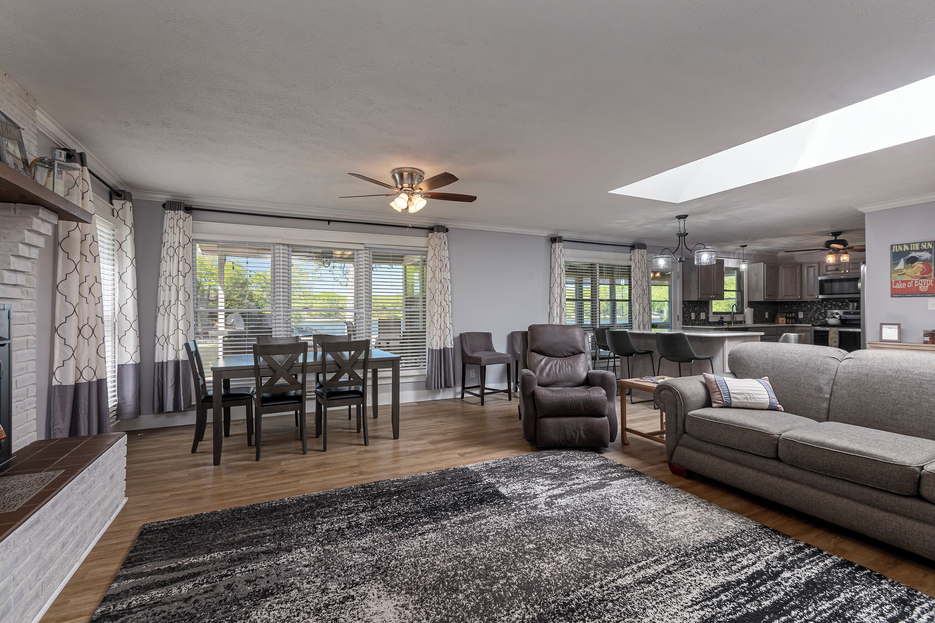 TV connectée, cheminée