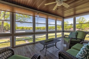 Interior - Sunset Shores • 1BR Lake Home w/ Hot Tub (Marion)