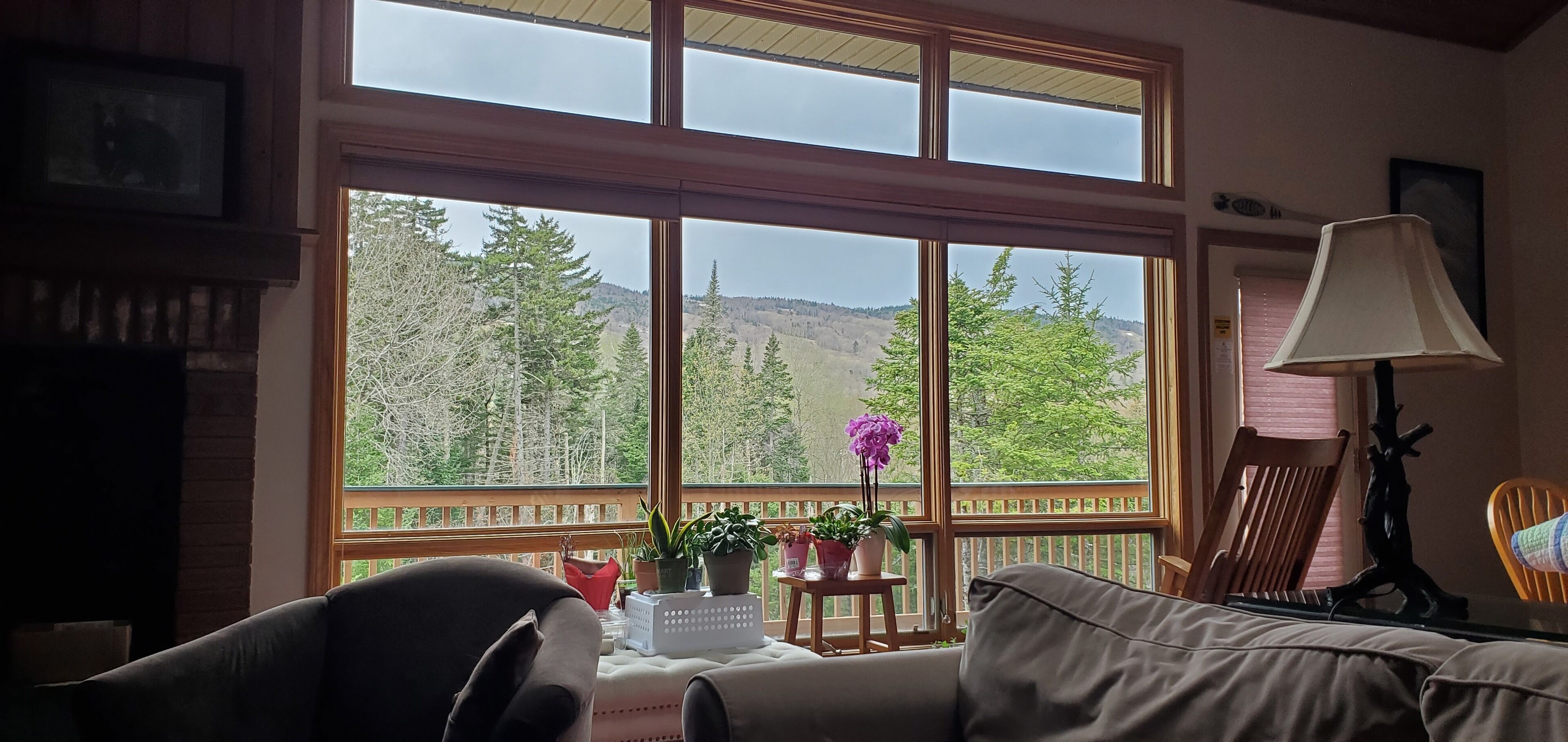 Televisie en een open haard