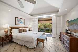 Tabla de planchar con plancha, wifi gratis, ropa de cama