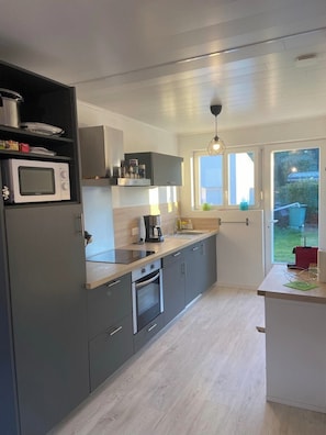 Private kitchen - Villa Maragalot: The Perfect Family Getaway (Quend)
