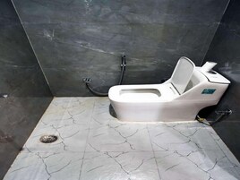 Classic Double Room, City View | Bathroom | Shower, slippers, towels, soap