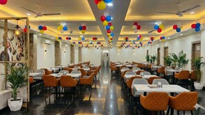 Restaurant - Hotel NS Near Delhi Airport (New Delhi)