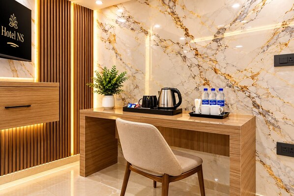Room - Hotel NS Near Delhi Airport (New Delhi)