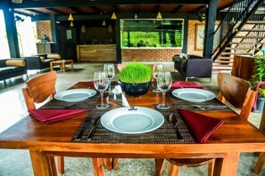 تناول الطعام