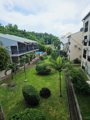 Property grounds - Ti-Lagon - Modern apartment with swimming pool in Le Gosier (Le Gosier)
