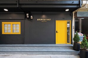 Front of property - Arun Sa Wad - Chinatown (Bangkok)