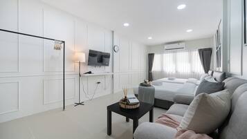 Deluxe Quadruple Room, 2 Queen Beds, Non Smoking | Desk, iron/ironing board, free WiFi