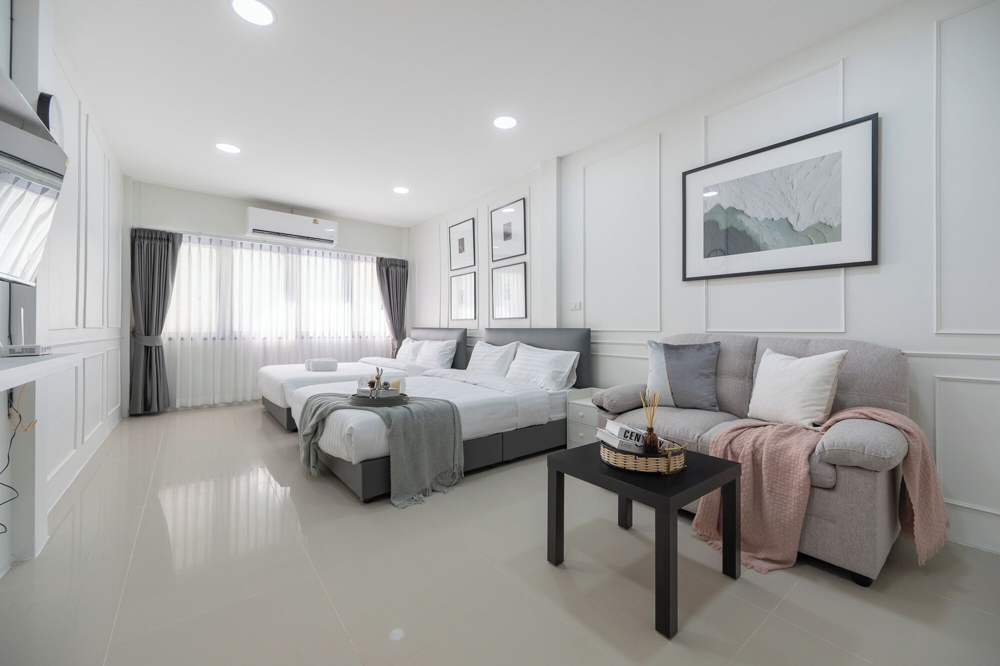 Deluxe Quadruple Room, 2 Queen Beds, Non Smoking | Desk, iron/ironing board, free WiFi