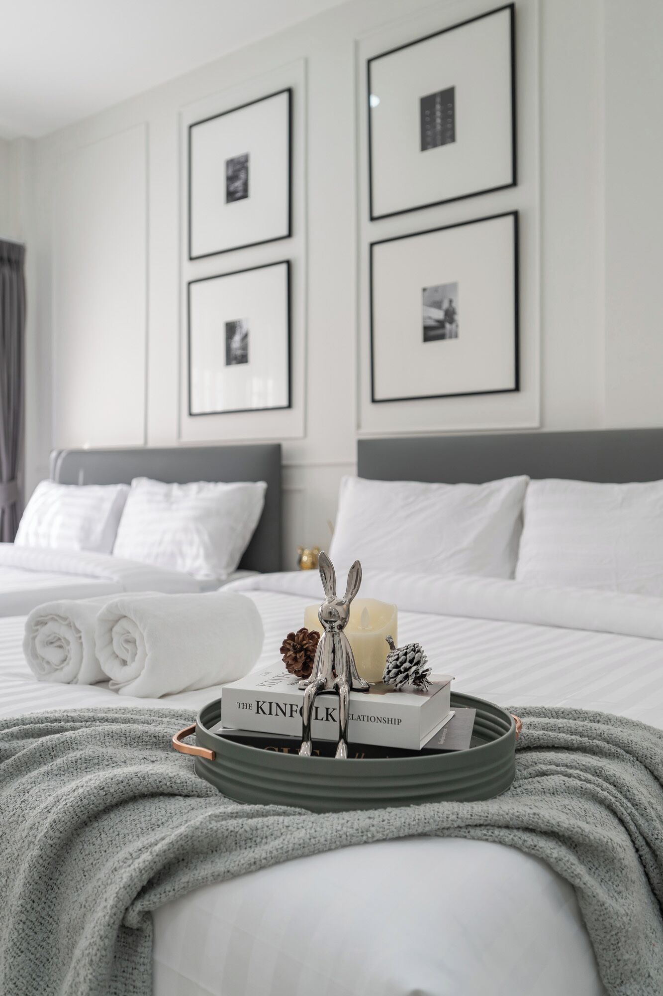 豪華四人房, 2 張加大雙人床, 非吸煙房 | 書桌、熨斗/熨衫板、免費 Wi-Fi