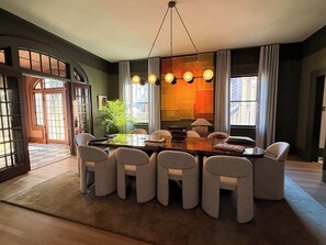 Dining - Savannahs Most Beautiful Designer Home (Savannah)