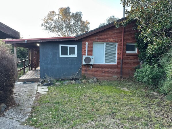 المنشأة من الخارج