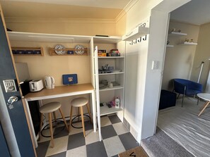 Room, 1 Bedroom, Smoking, Terrace | Interior