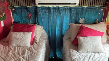 1 bedroom, desk, free WiFi, bed sheets