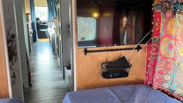 1 bedroom, desk, free WiFi, bed sheets