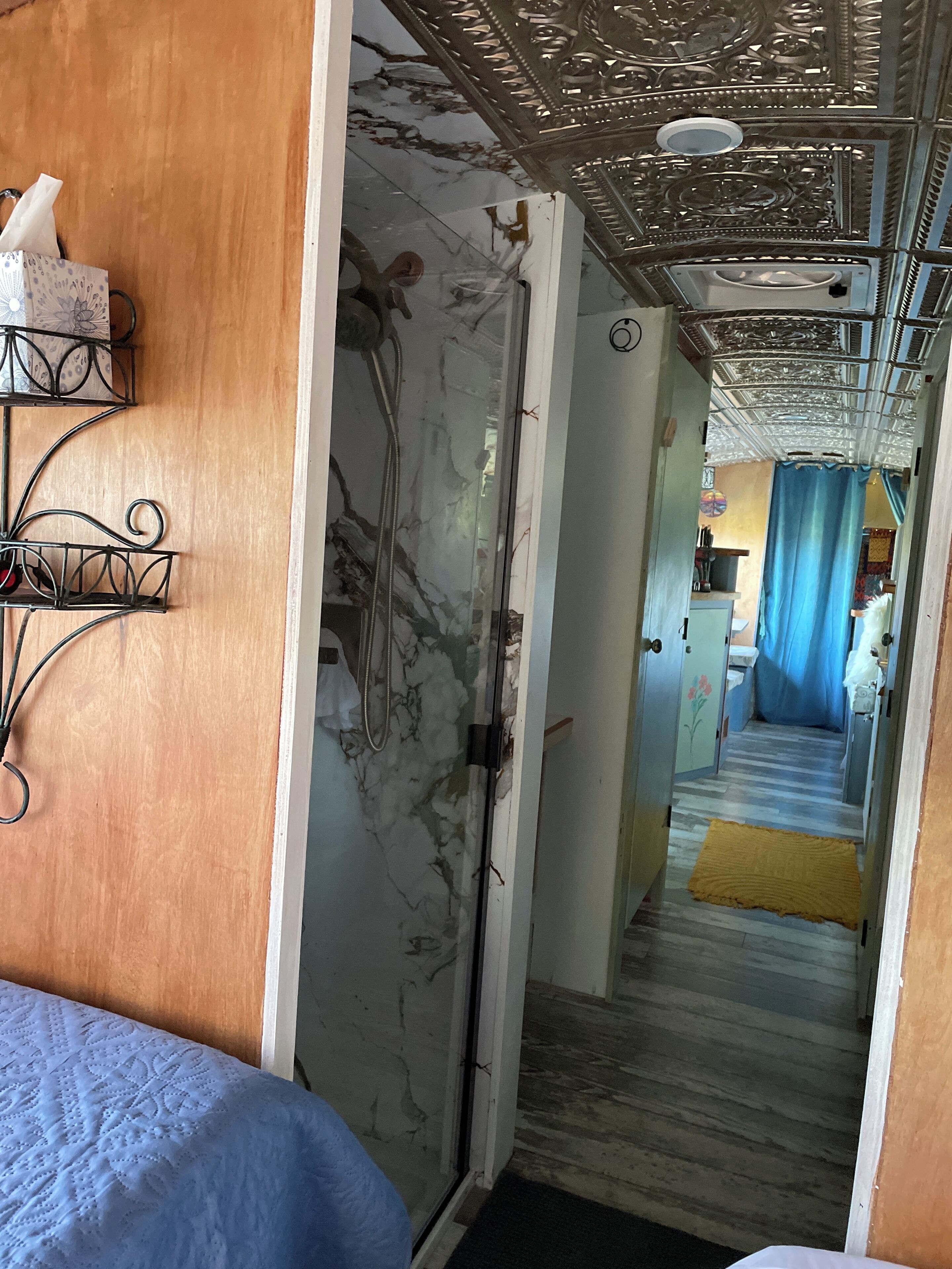 1 多间卧室、办公桌、免费 WiFi、床单