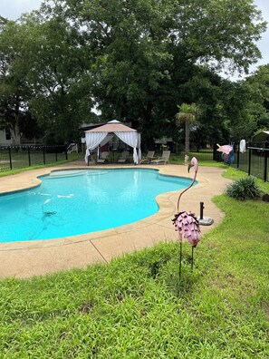 Piscine extérieure
