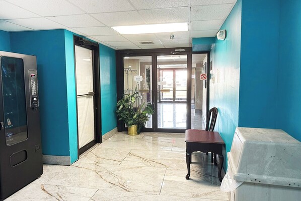 Interior - King Suite Retreat in Rome | Relaxing Stay Near Downtown Dining & Shopping (Rome)