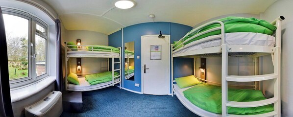 Free WiFi, bed sheets - Hurtwood Hideout (Dorking)