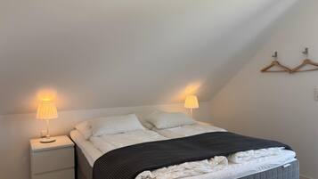 4 bedrooms, individually furnished