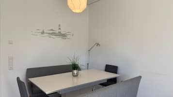 Apartment | Dining