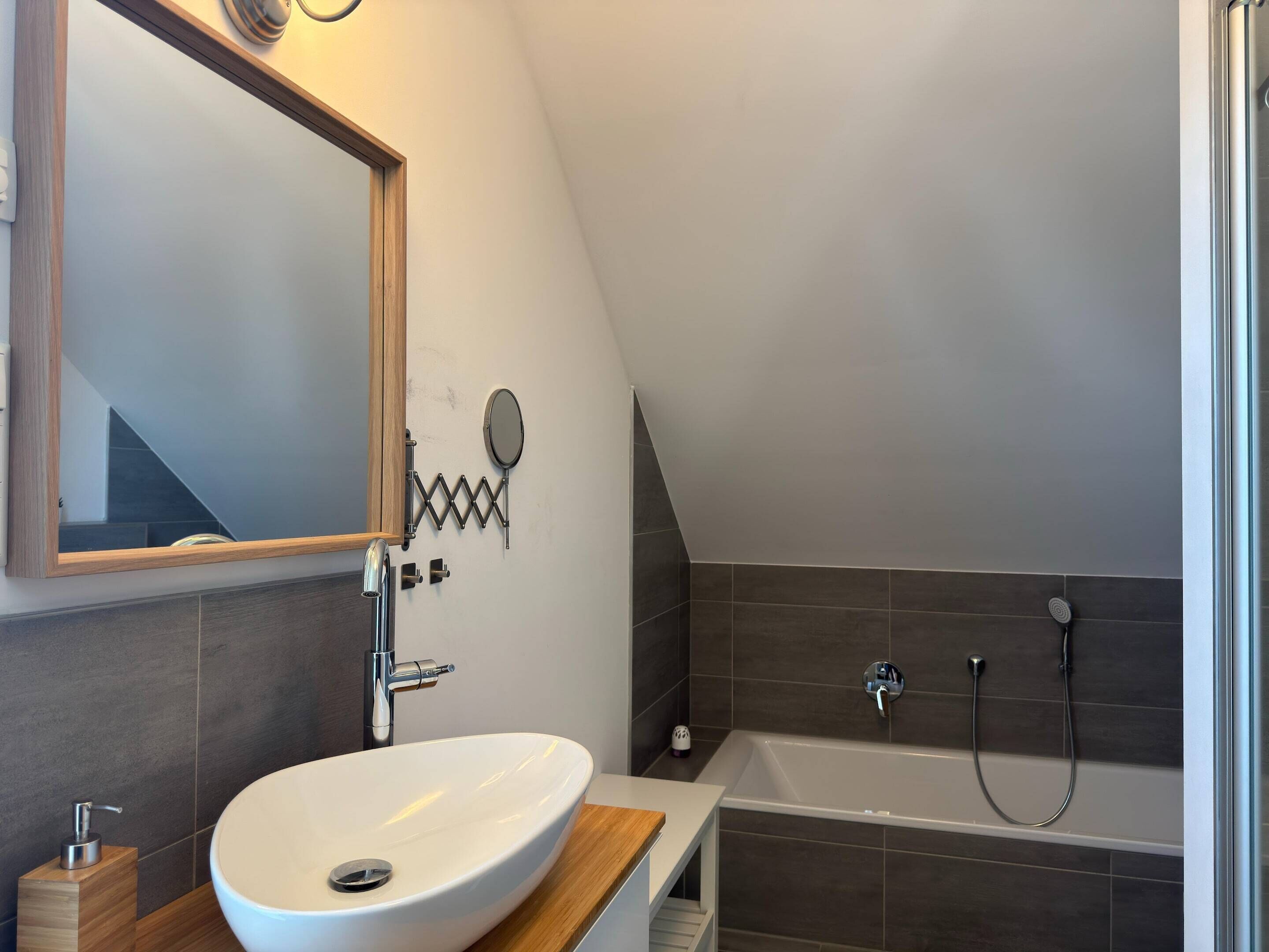 Apartment | Bathroom