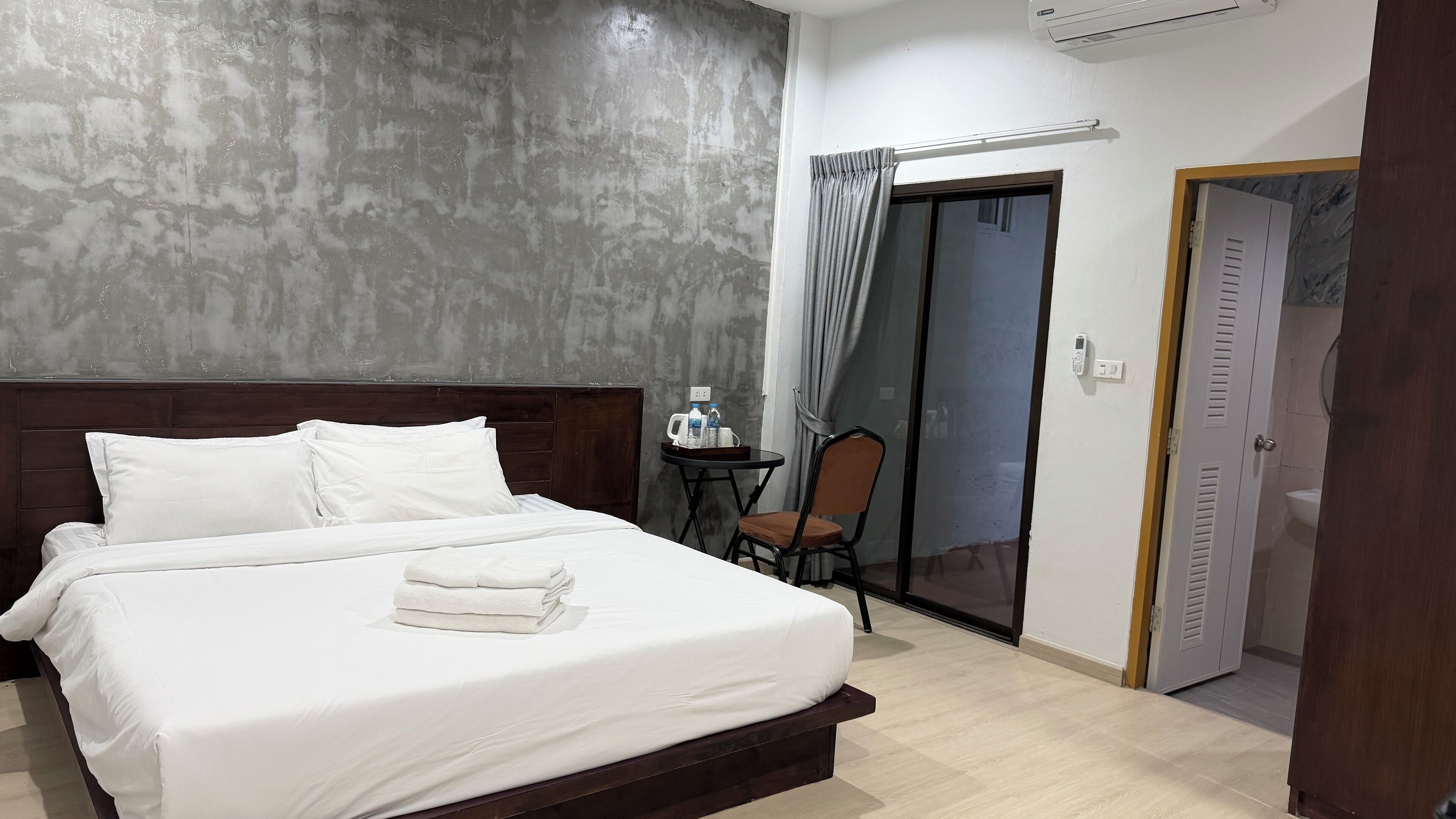 Habitació doble superior | Caixa forta a l'habitació, wifi gratuïta i roba de llit 